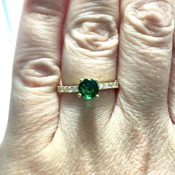 Yellow Gold Plated Ring Size 6.75 Green Rhinestone Vintage Style Costume Jewelry - Picture 10 of 15